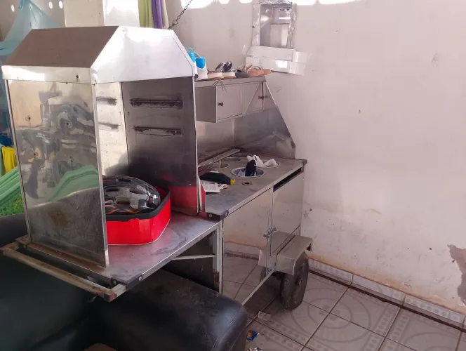 Carrinho para lanches e churrasquinho 
