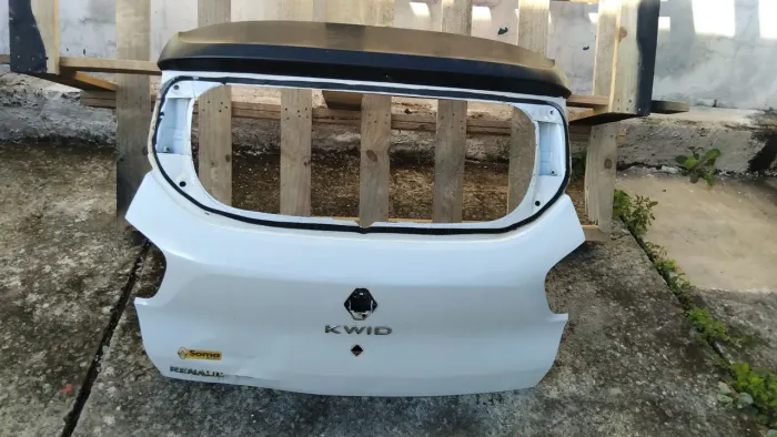 Tampa traseira kwid