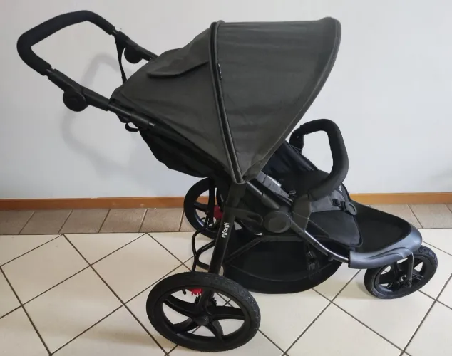 Carrinho de bebê Flux marca INFANTI