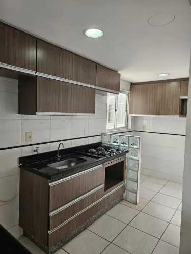 Alugo Apto de 2 quartos com suíte no Residencial Monte Fuji