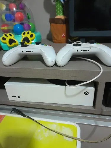 X box serie s (2controles)