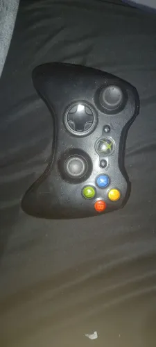 Atenção controle de Xbox 360 com defeito pra concerto ou aproveitamento de peças 