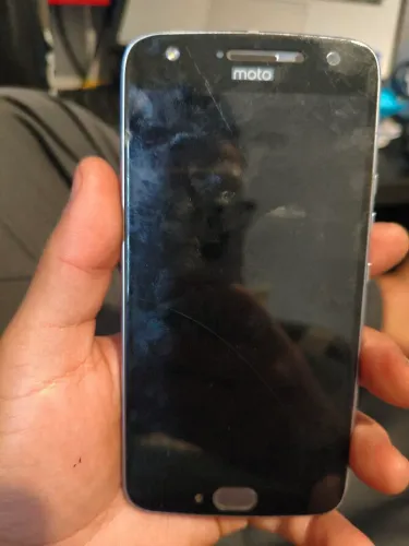 Celular Motorola (Não liga)