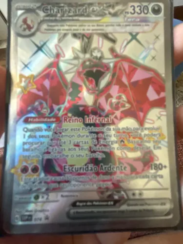 Carta Pokémon rara charizard