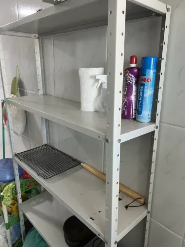 Prateleiras estante de ferro
