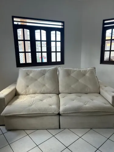 Sofá retrátil e reclinável