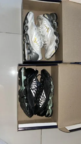 2 mizunos pro 8 primeira linha