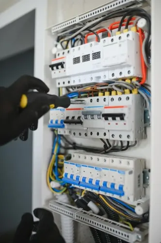 Eletricista residencial especializado