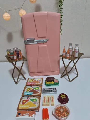 Boneca american gilr geladeira original