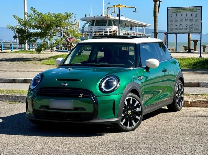 Mini Cooper SE Exclusive 3P (elétrico) 2024