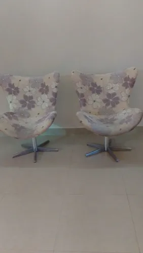 Par de poltronas giratórias