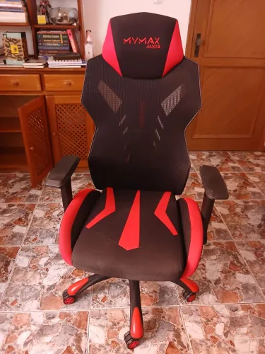Vendo cadeira gamer ergonômica