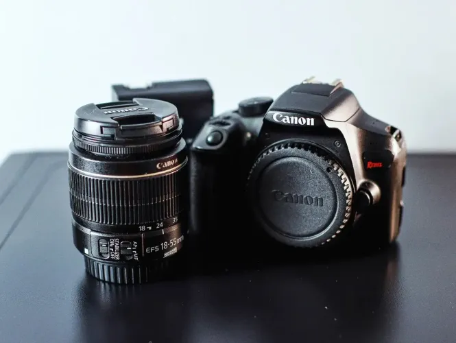 Câmera fotográfica Canon T6