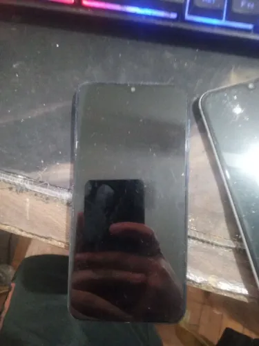 Dois telefones samsungs com defeito