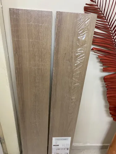Pranchas em MDF 20cm x 1,20 com braçadeira 