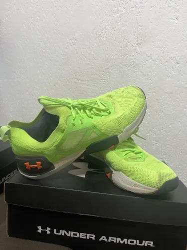 Under Armour Tênis Tribase Cross Masculino Verde Limão/Grafite/Laranja Claro