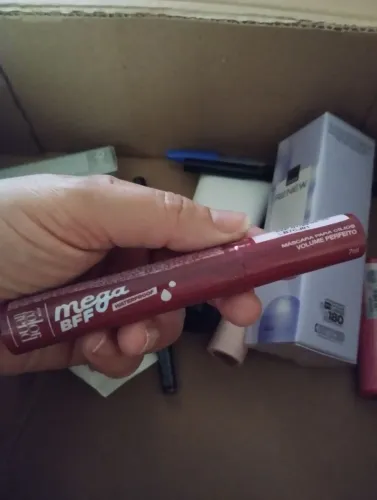 Máscara para cílios mega bff à prova d'água volume perfeito