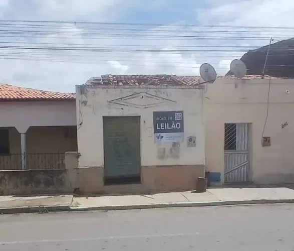 Imóvel para venda tem 60 metros quadrados em Centro - Arneiroz - CE