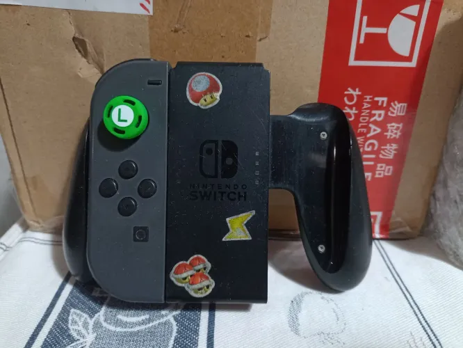 Joy Con Nintendo switch Original + Grip Original