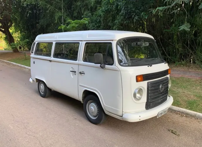 Volkswagen Kombi Standard 1.4 MI Total Flex 8V 2011