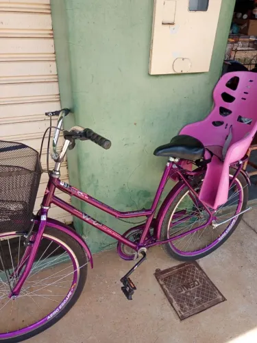 Vende-se cadeirinha traseira de bicicleta