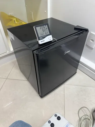 Frigobar Midea 45L Preto - Estado de Novo - Uso Clínico - Florianópolis