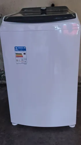 Vende-se máquina funcionando perfeitamente
