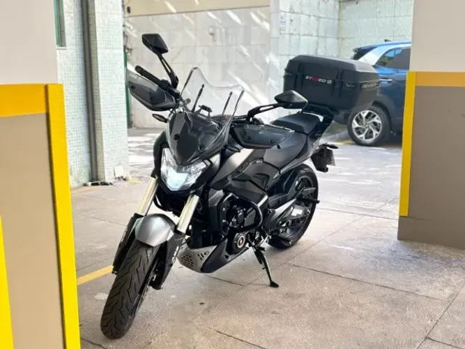 VENDO Moto Bajaj Dominar 400 2025 / DE GARAGEM / ÚNICO DONO