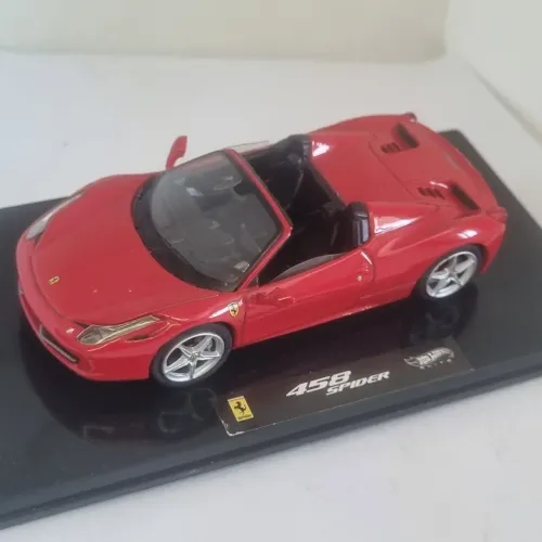Ferrari 458 spider Hot Wheels escala 1:43