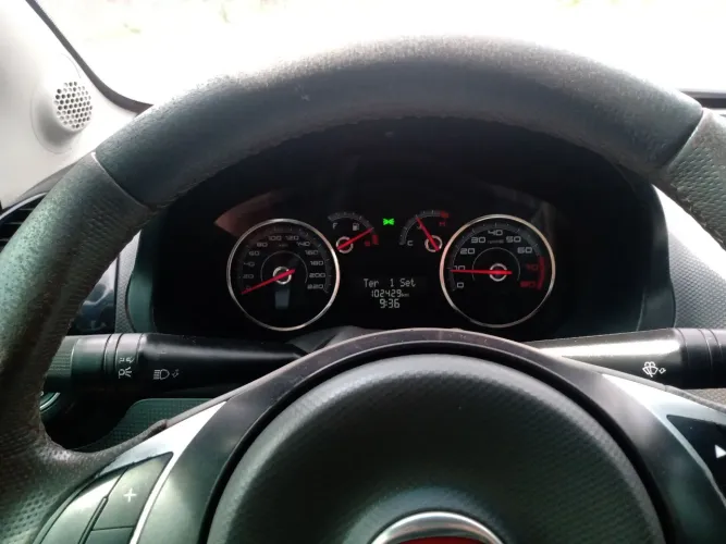Fiat Grand Siena Attrac. 1.4 EVO F.flex 8V 2014