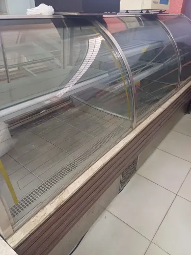 Vitrine tripla uchoa
