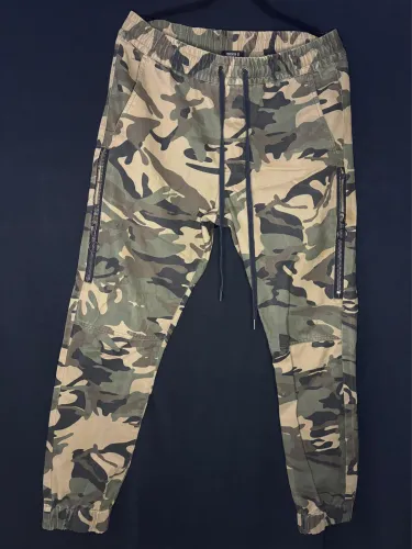 Calça jogger militar Forever 21