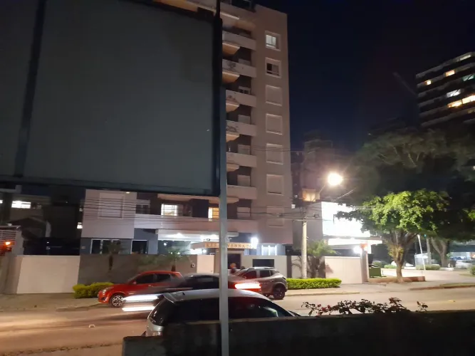 Sala comercial/agua verde pra sapataria,salao...