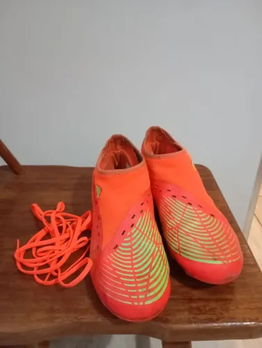 Chuteira usada Adidas campo