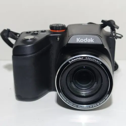 Câmera Digital Kodak EasyShare Z5010 14MP 21x Preta com Acessórios, Pilha e Brinde