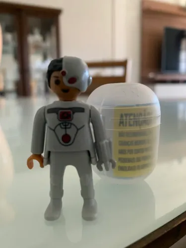 Playmobil DC Kinder ovo - Cyborg