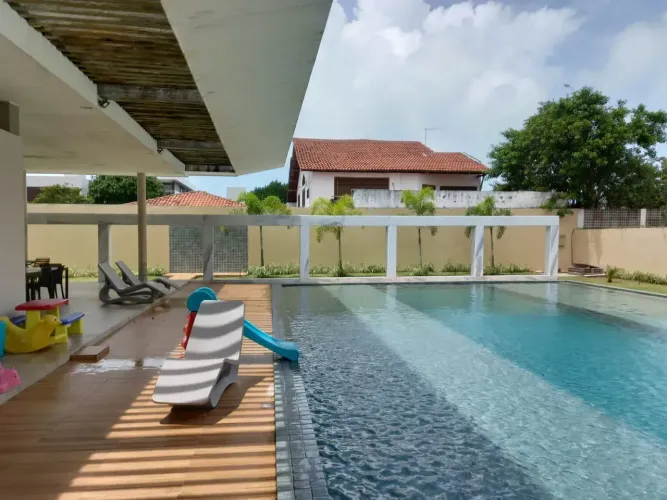 APARTAMENTO MOBILIADO COM PISCINA E ELEVADOR A 50M DO MAR CAMBOINHA CABEDELO PARAIBA