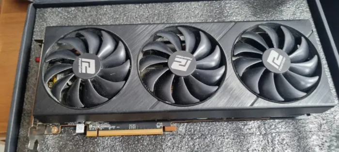 Placa de Vídeo PowerColor RX 6800 Fighter 16GB (Aceito Troca por GPU Superior)