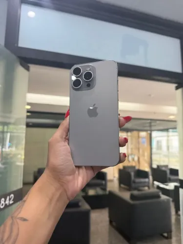 Iphone 15 PRO MAX 256GB - 3 câmeras de qualidade excelente para fazer vídeos