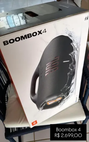 Boombox 4 preta lacrada 