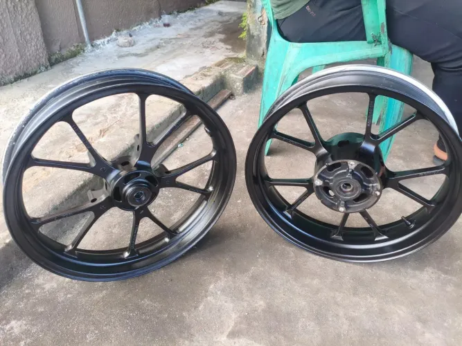 Par de rodas CB300f