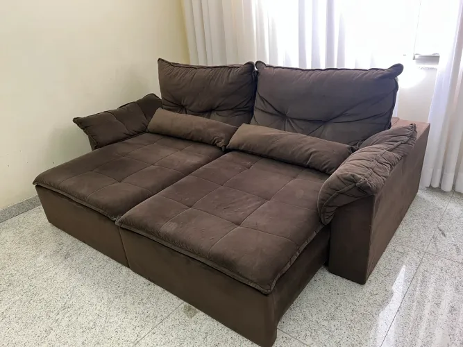 Sofá retrátil de 2,50 metros tecido suede