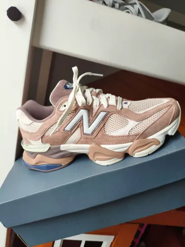 New balance 9060