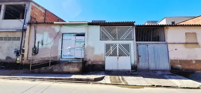 Vendo Casa em Marcílio de Noronha com Ponto Comercial