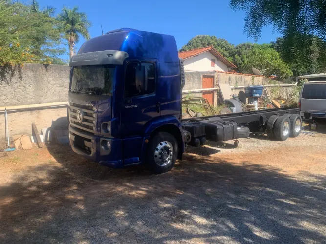 VW 24.250 CAB.LEITO 2007 R$ 245 MIL )