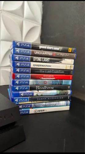 Lote Jogos de PlayStation 4 (PS4)