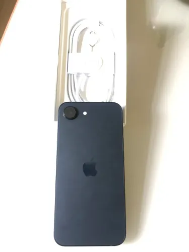 iPhone 16e