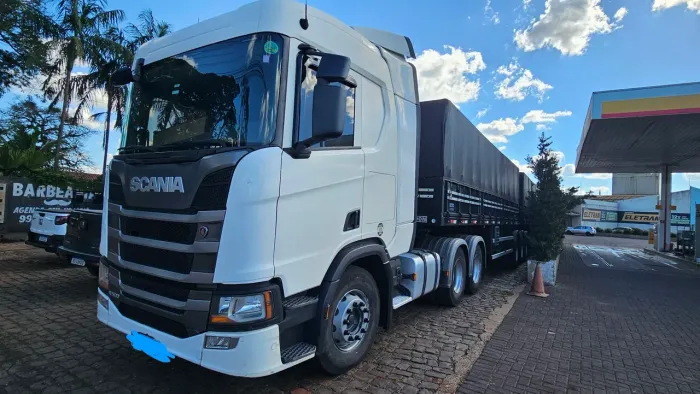 Scania R500 6x4 com retarder