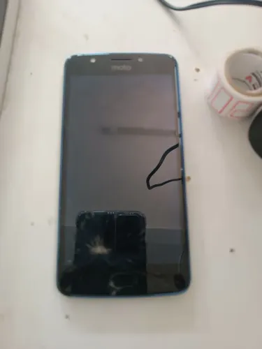 Celular motorola moto e4 plus xt1762 com defeito quebrado barato sem garantia 