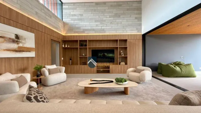 Casa Térrea Alto Padrão no Portal Japy | Cabreúva | 4 Suítes | 1.000 m² | Piscina Aquecida